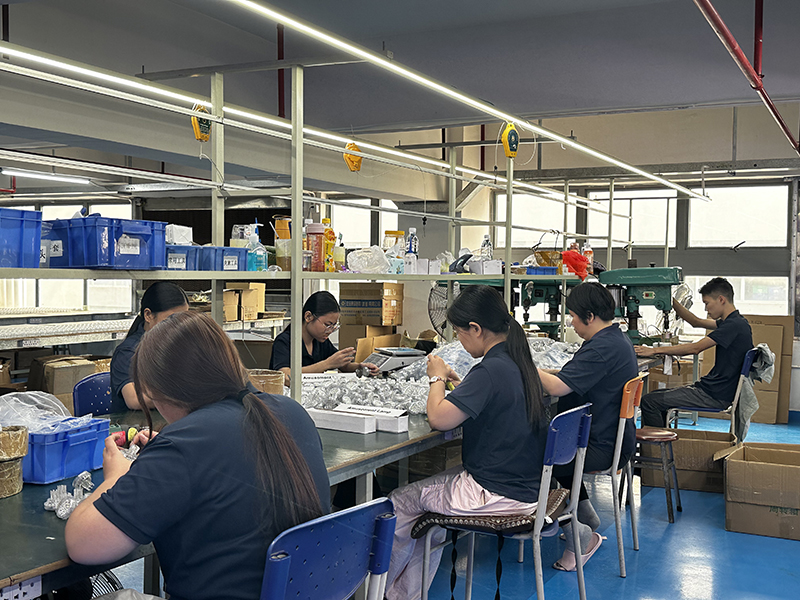 Galaxy银河国际照明年底冲刺，全力保险全球客户订单交付